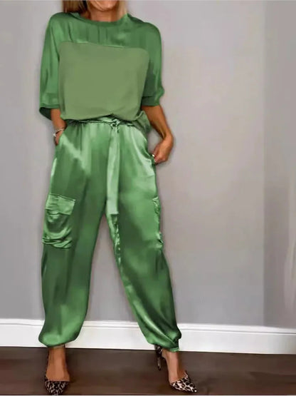 Satijnen dames set met losse top en cargo broek – LIA SHINE - Glamorix