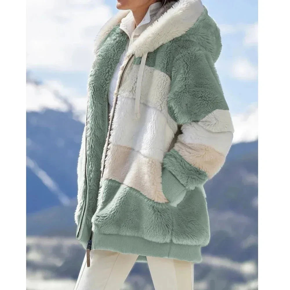 Speels teddy jas voor dames met capuchon en gestreept ontwerp en zacht warm gevoel – LUMERA - Glamorix