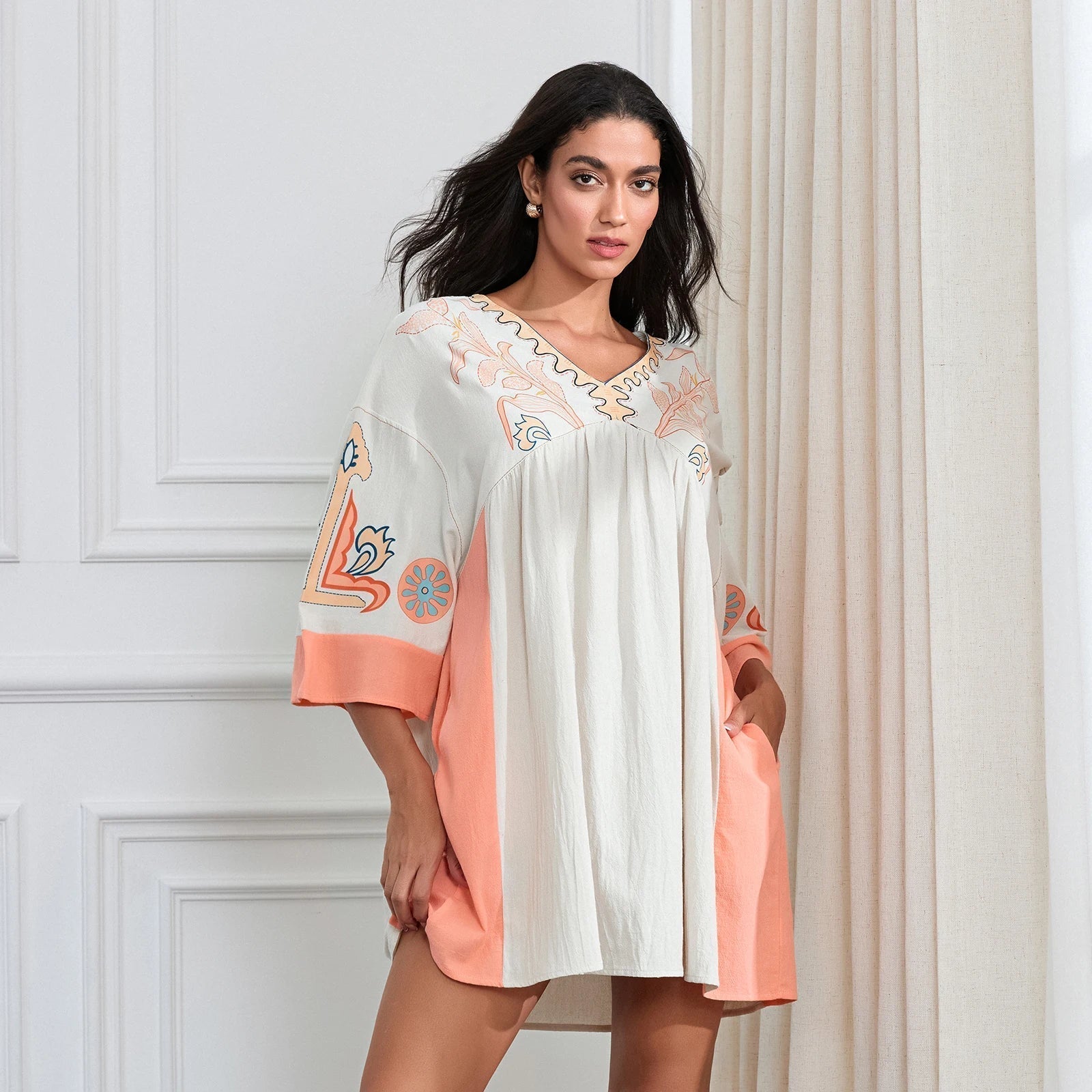 Dames tuniekjurk met V-hals en geborduurde details – ISLA BOHO - Glamorix