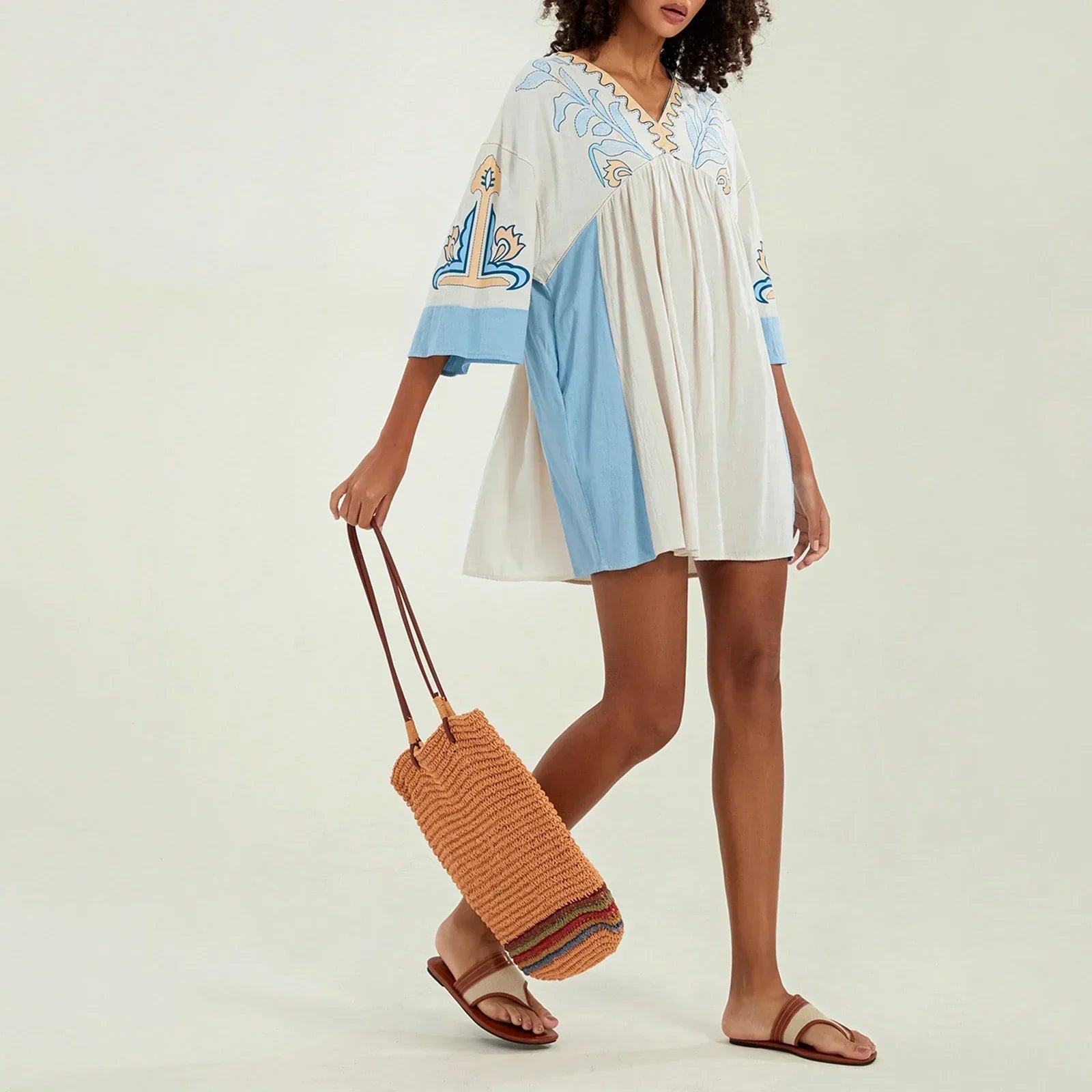 Dames tuniekjurk met V-hals en geborduurde details – ISLA BOHO - Glamorix