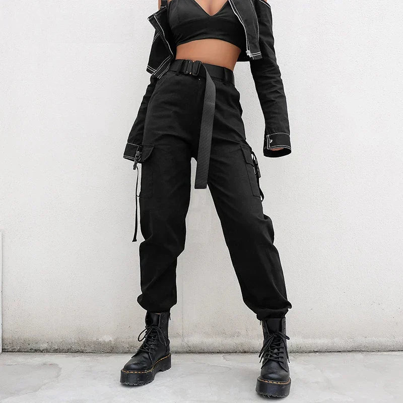 Modieuze high waist cargobroek met riemdetail en cargozakken – LYRA - Glamorix