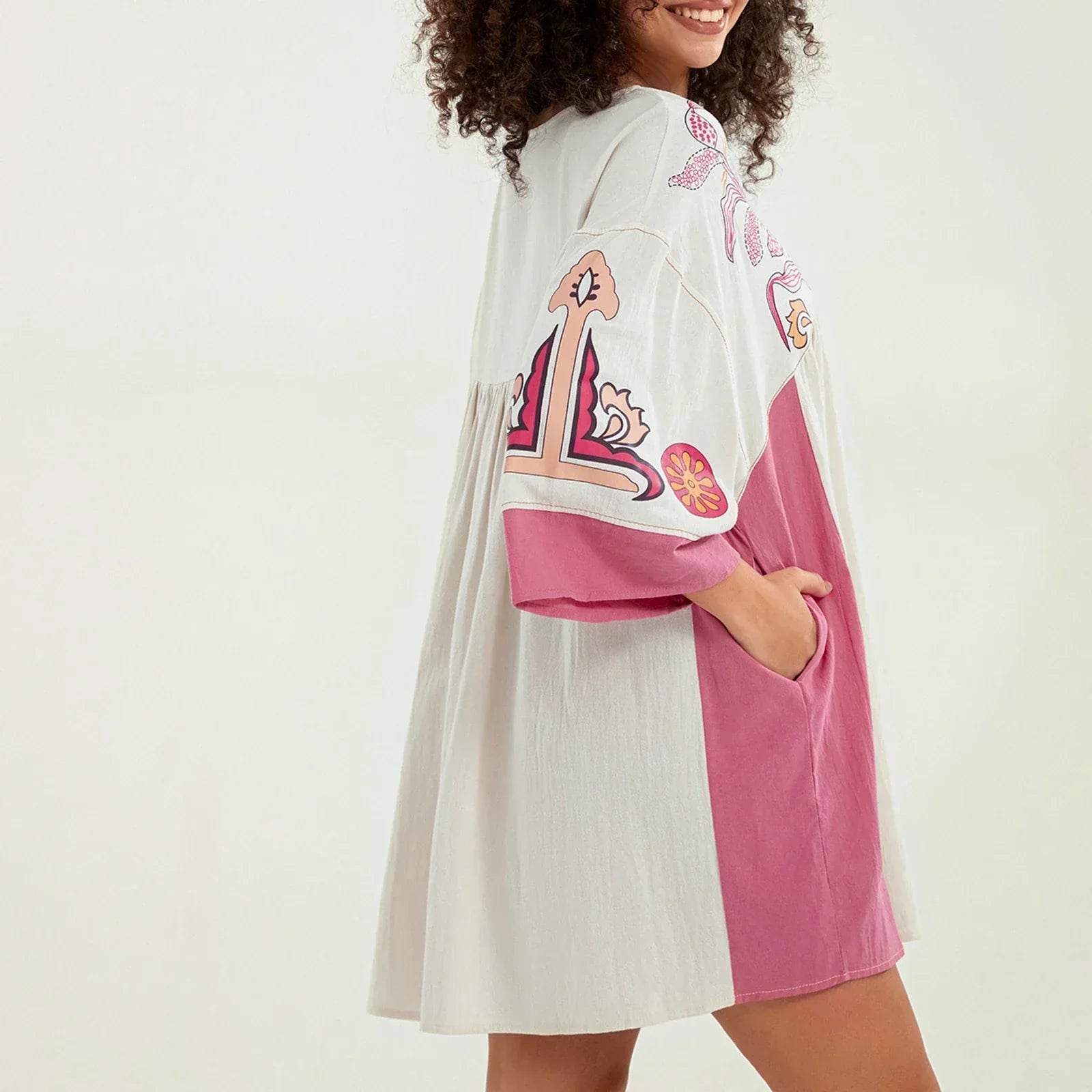 Dames tuniekjurk met V-hals en geborduurde details – ISLA BOHO - Glamorix