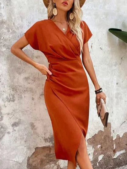 SERENA - Midi-jurk met gedrapeerde split en elegante V-hals
