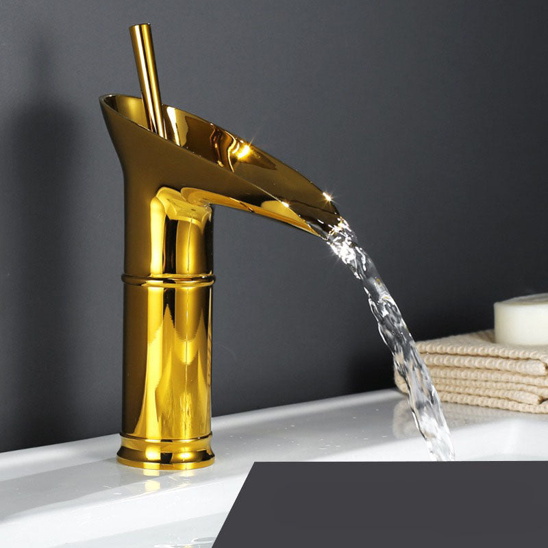 Waterval wastafelkraan met retro design voor badkamer – VELLUTO AquaFall - Glamorix