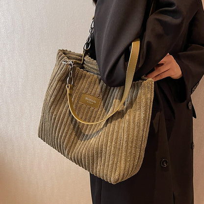 NOVA - Schattige corduroy draagtas met een speelse twist