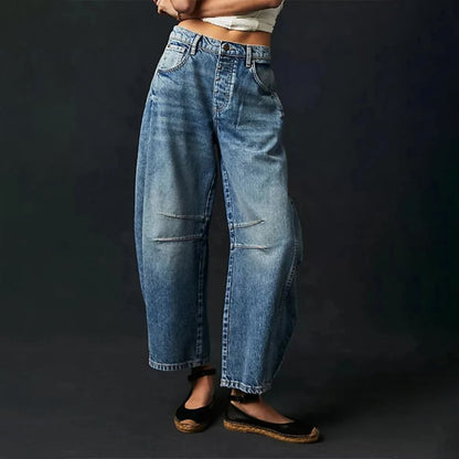 MIKARA - Wijde Lichtblauwe Spijkerbroek voor Een Trendy en Comfortabele Look