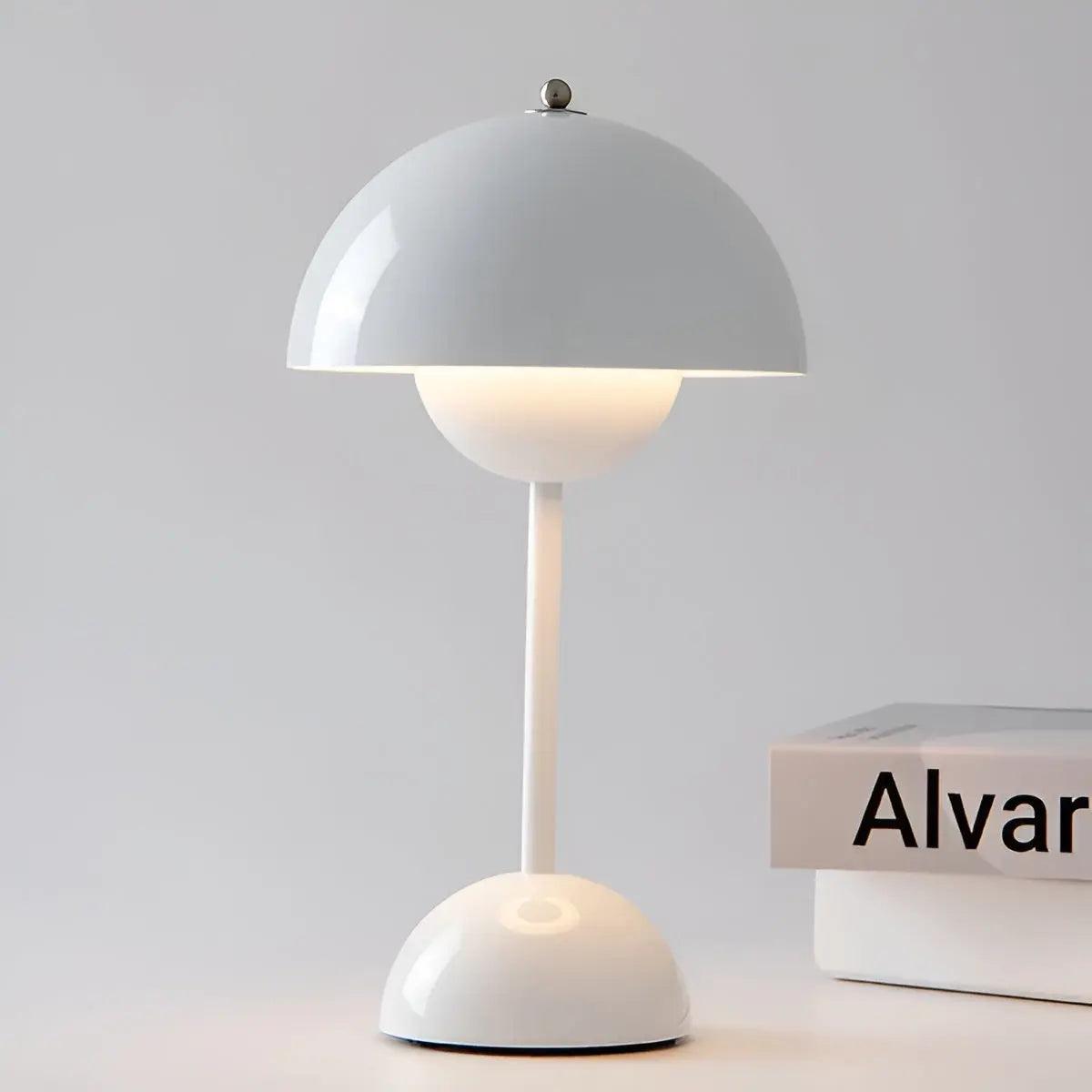 Moderne tafellamp met matte lichtdiffusie en strak design – LUMIVIA FrostGlow - Glamorix