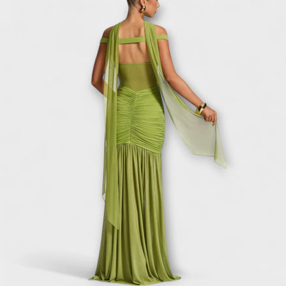 Elegante avondjurk met off-shoulder halslijn en hoge split – PRISAYA - Glamorix