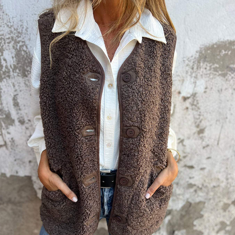 MONTANA - Elegant gebreid herfstvest met opvallende grote knopen