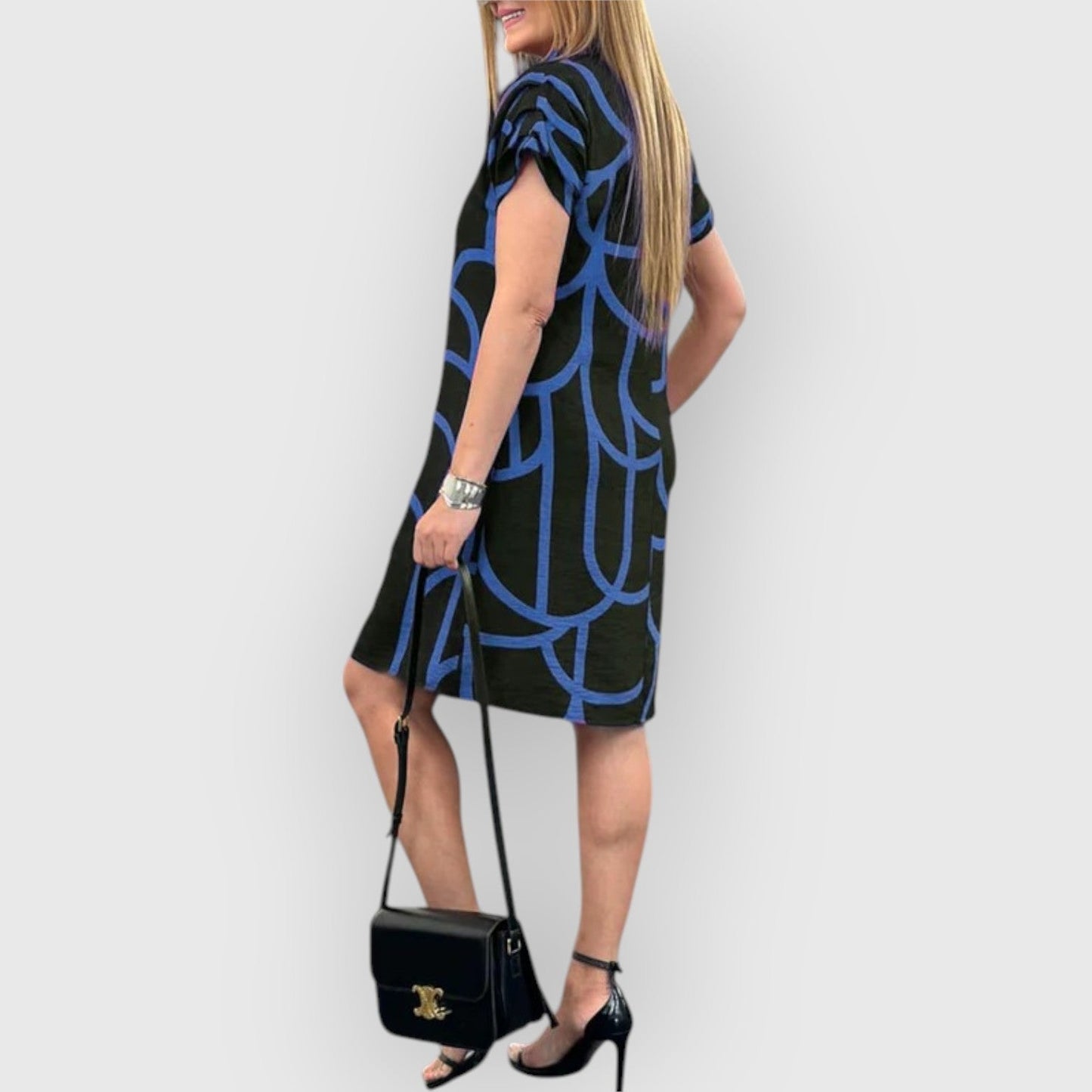 Rechte damesjurk met polokraag en korte mouw – BLANIKA - Glamorix