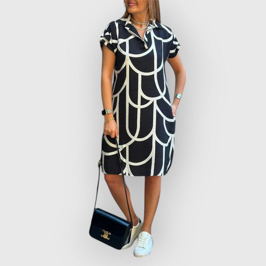 Rechte damesjurk met polokraag en korte mouw – BLANIKA - Glamorix