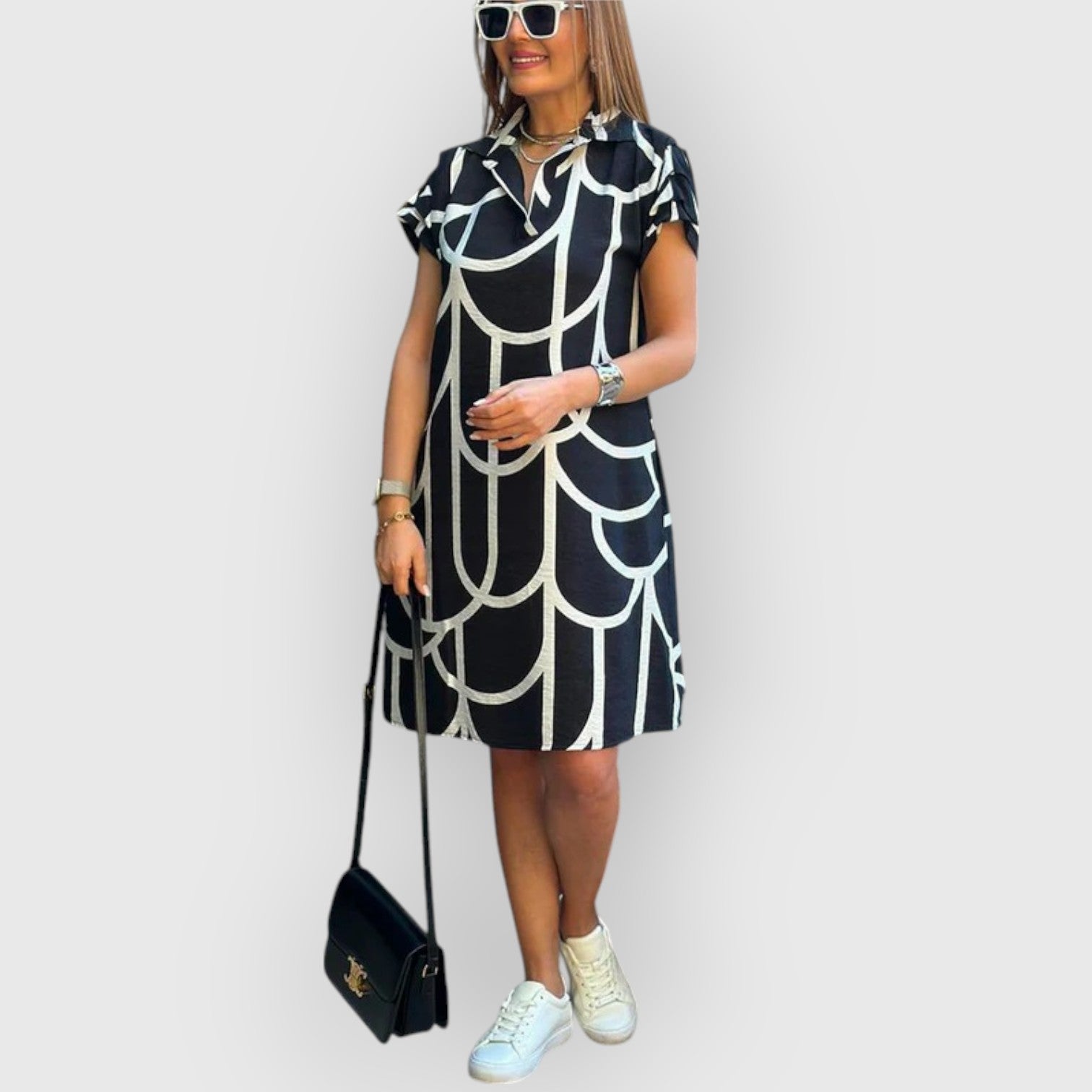 Rechte damesjurk met polokraag en korte mouw – BLANIKA - Glamorix