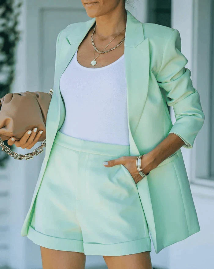 Stijlvol dames shortpak met blazer en rechte pijpen – SANTÉ VUE - Glamorix