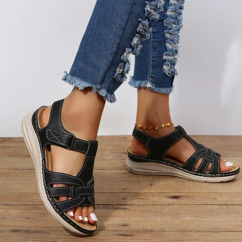 Orthopedische leren damessandalen met verstelbare bandjes – AURELIA LEATHER - Glamorix
