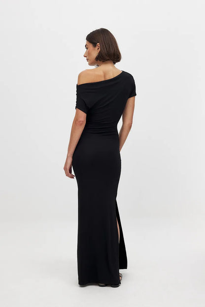 SERAPHINA - Maxi-jurk met blote schouders en elegante details