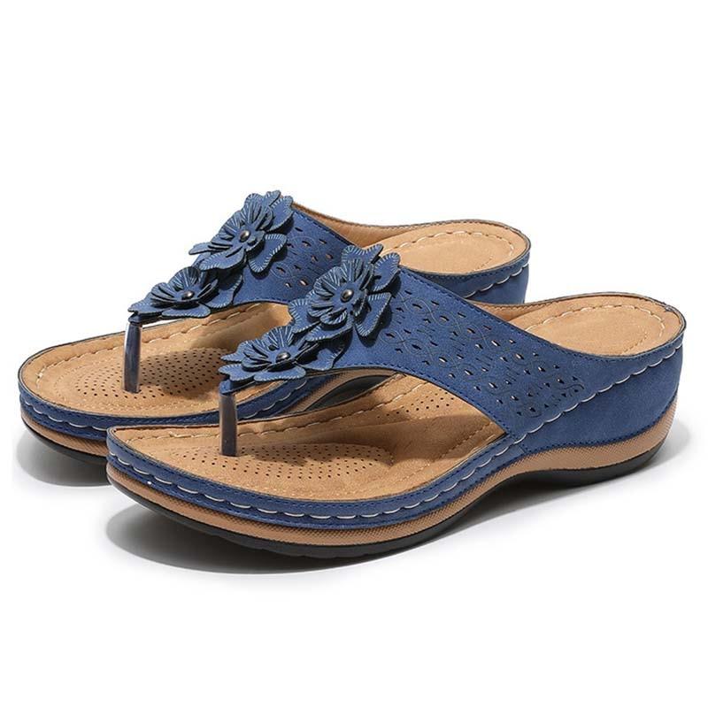 Comfortabele sandalen met sleehak en bloemdetails – FioraRise - Glamorix